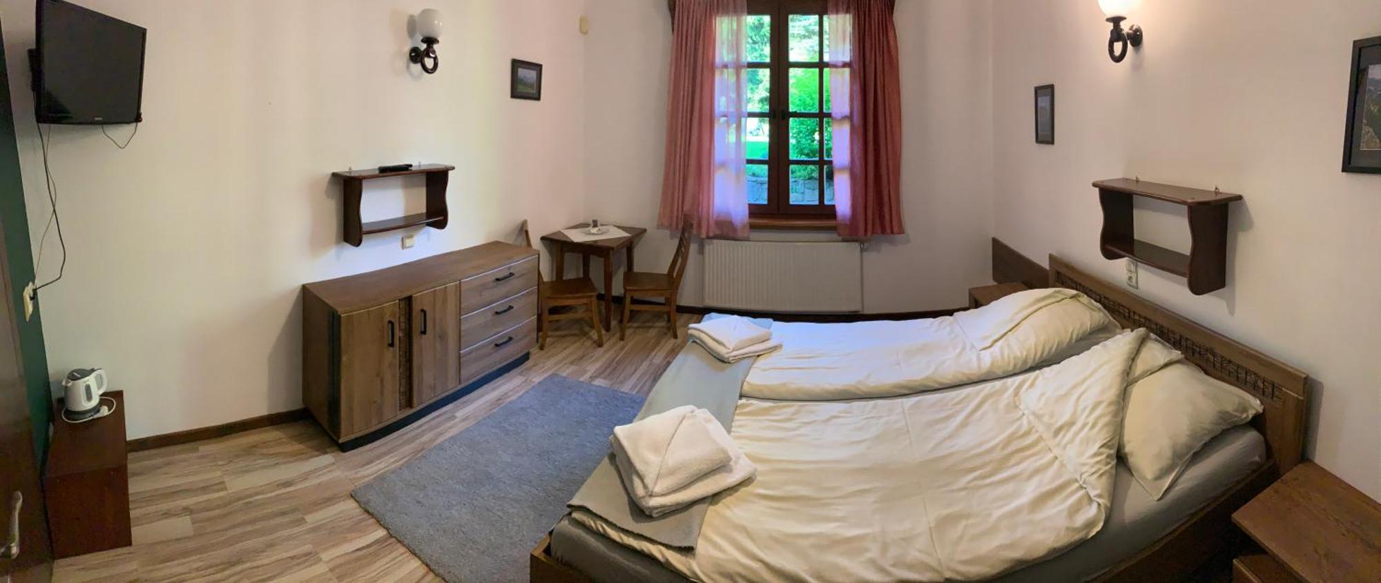 チョルシュティン Gosciniec Pod Smrekami Bed & Breakfast エクステリア 写真