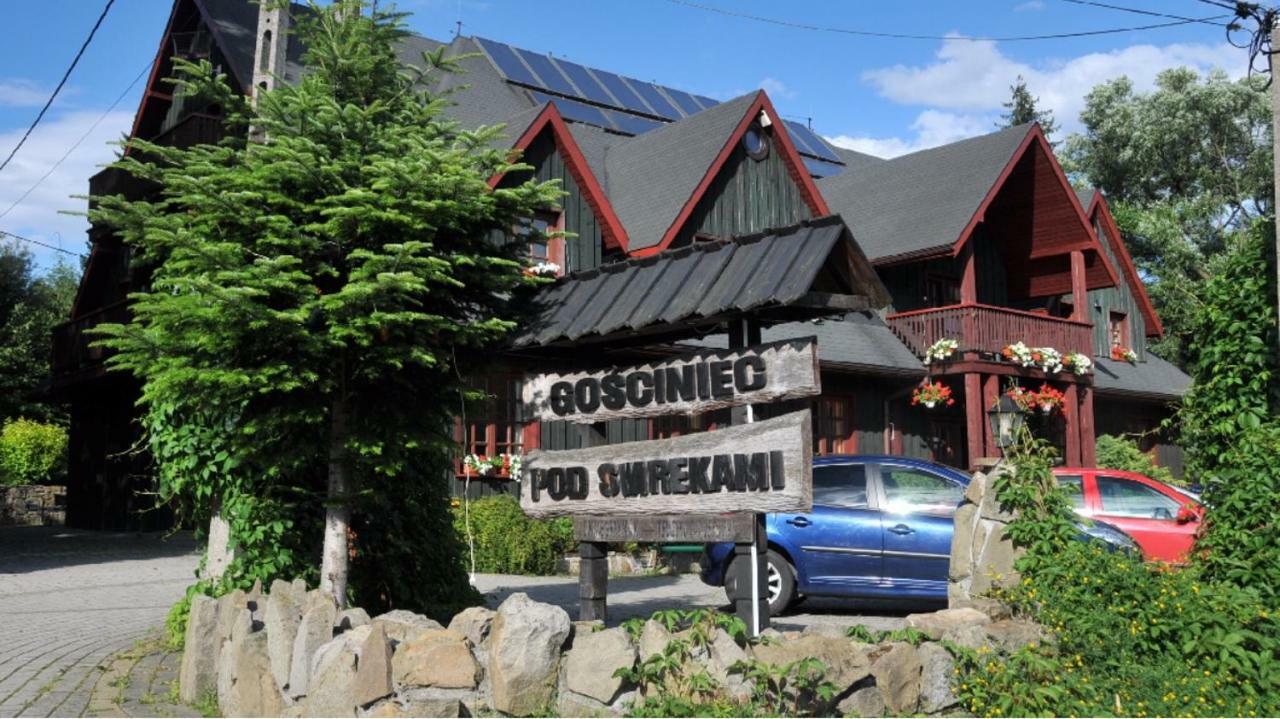チョルシュティン Gosciniec Pod Smrekami Bed & Breakfast エクステリア 写真