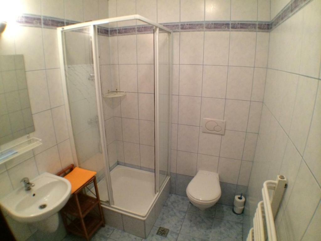 チョルシュティン Gosciniec Pod Smrekami Bed & Breakfast エクステリア 写真