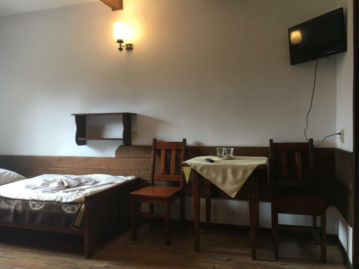 チョルシュティン Gosciniec Pod Smrekami Bed & Breakfast エクステリア 写真